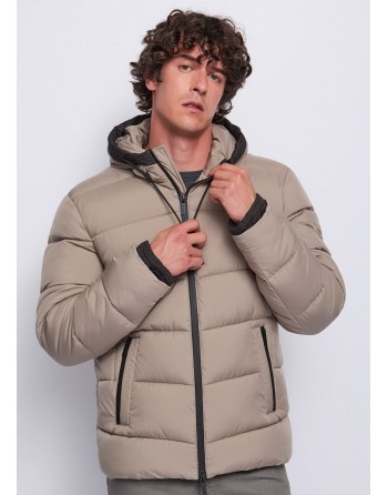 Piumino in nylon trapuntato...